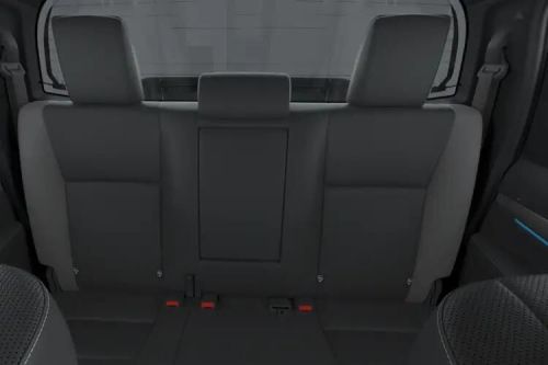toyota hilux active d/cab pick up 2.8 d-4d detail view