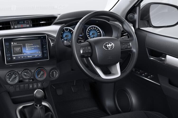 toyota hilux invincible d/cab pick up 2.8 d-4d inside view