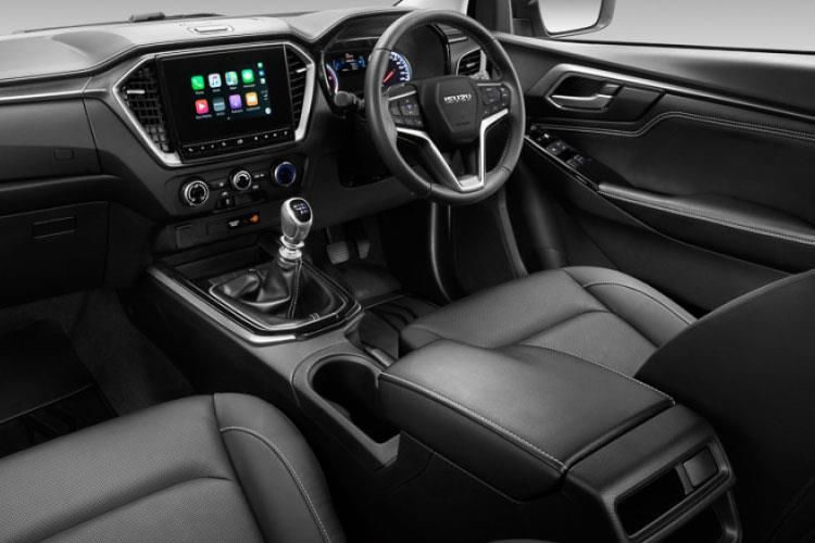 isuzu d-max 1.9 utility extended cab 4x4 auto inside view