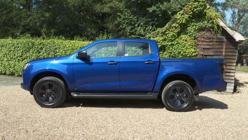 ISUZU D-MAX DIESEL 1.9 Utility Extended Cab 4x4 view 2