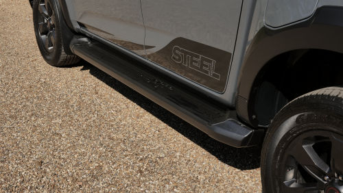 ISUZU D-MAX SPECIAL EDITION 1.9 V-Cross Steel Edition Double Cab 4x4 view 15